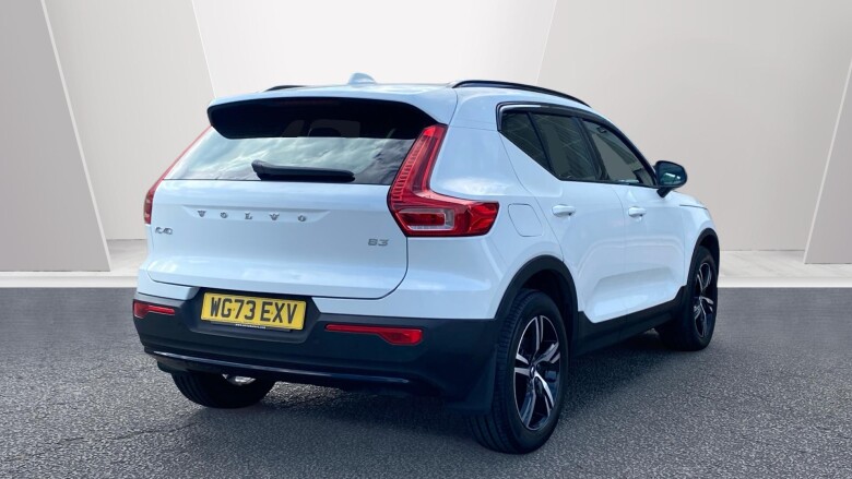 Volvo XC40 2.0 B3P Plus Dark 5dr Auto Petrol Estate